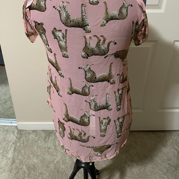 Sheer Cheetah Patterned Top - Picture 4 of 6